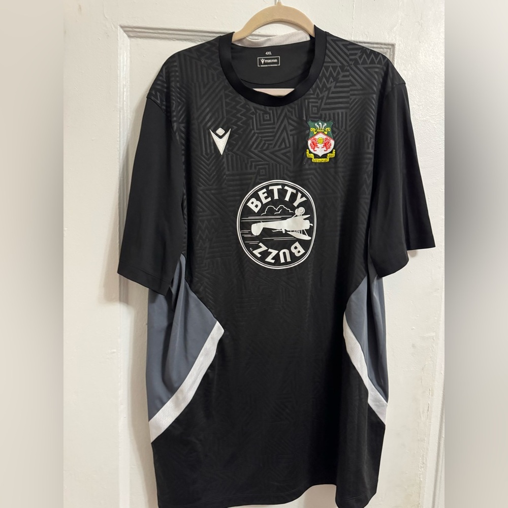 Men's Wrexham AFC 2023/2024 Training Shirt - size 4XL